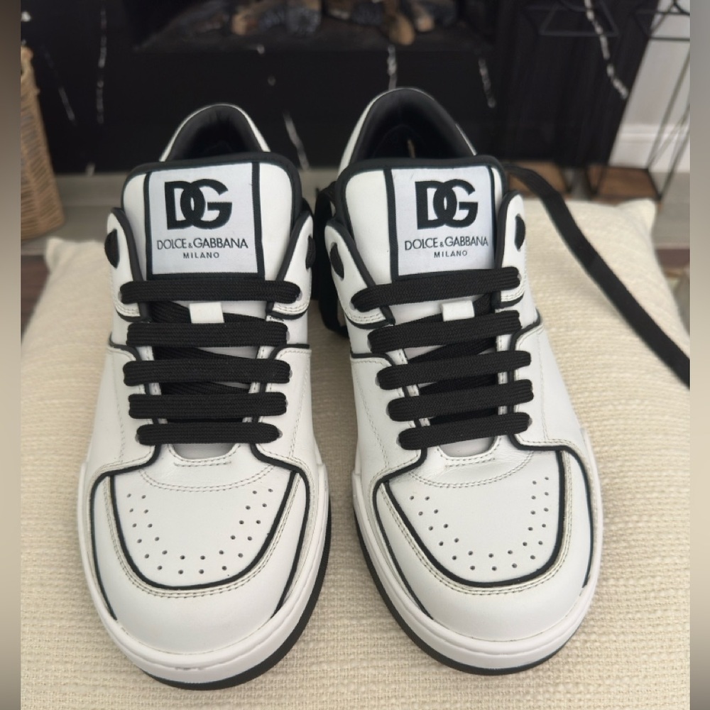 Dolce & Gabbana New Roma Lace-Up Sneakers Classic Design.100 %Calfskin Leather. - Picture 1 of 9